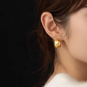 새상품 미사용 [ Las ] 퀼팅 후프 귀걸이