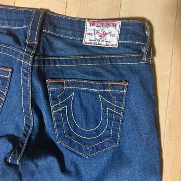 트루 릴리젼 부츠컷 데님