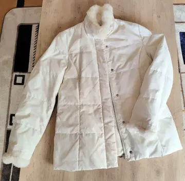 TRANS WORK 화이트 다운 자켓 L 사이즈