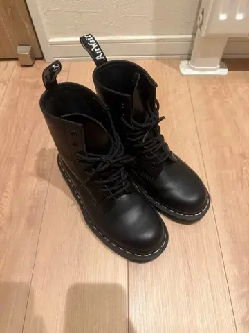 닥터마틴 여성용 부츠