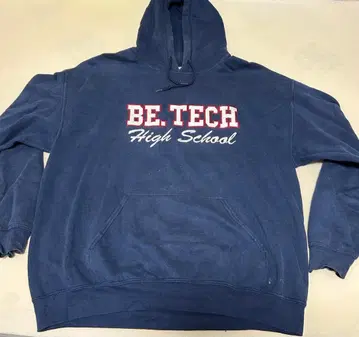 칼리지 로고 네이비 후드티 BE.TECH 자수 로고 L 사이즈