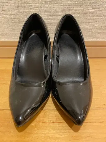 블랙 스틸레토 하이힐