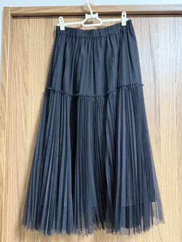 드레 스테리아 튤 플리츠 스커트