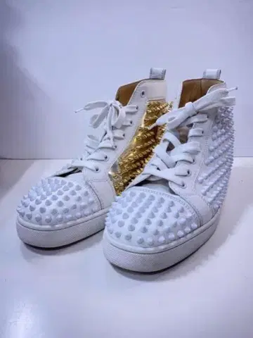 스터드 장식 화이트/골드 하이컷 스니커즈