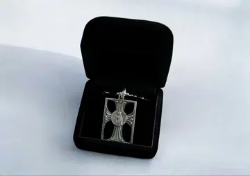 thee greatest botch philomena 목걸이