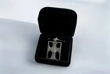 thee greatest botch philomena 목걸이