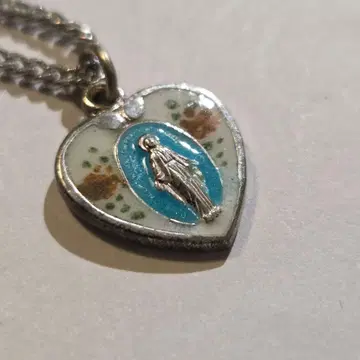 [ 레어 ] CREED 실버 하트형 성모 마리아 메달 목걸이