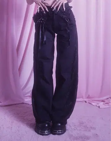 Avenchumu Lacy garter wide pants