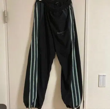 LYFT 스트라이프 나일론 팬츠 M 사이즈