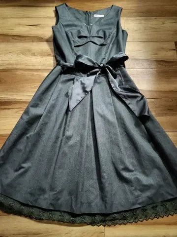 로이스크레용 그레이 리본 레이스 수플레 롱 원피스