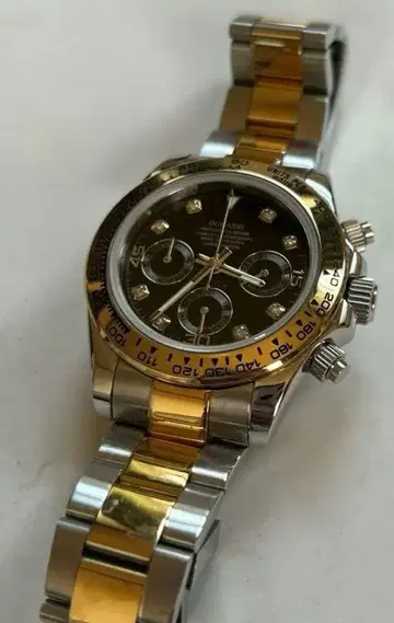 OUMASHI 크로노그래프 쿼츠 손목시계 블랙/골드콤비