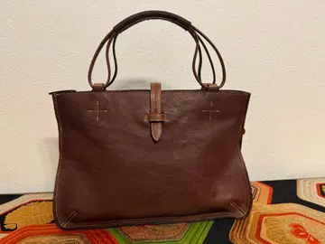 새상품급 Dakota 올 가죽 주름 가죽 핸드백 A4 수납 다수납