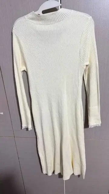 아이보리 리브 긴팔 롱 원피스