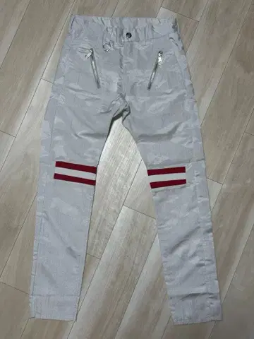 마크앤로나 골프 카고 팬츠 화이트 컬러 사이즈M