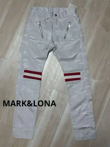 마크앤로나 골프 카고 팬츠 화이트 컬러 사이즈M
