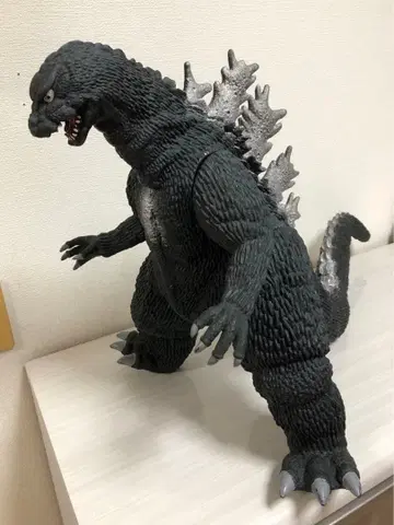 변덕스러운 가격 인하! 고질라 특대형 피규어