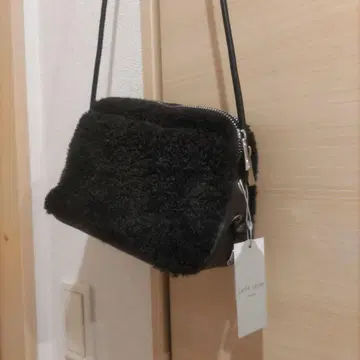 캐쉬캐쉬 숄더백 블랙 [미사용 새상품]