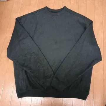 CAHLUMN 블랙 크루넥 트레이닝복