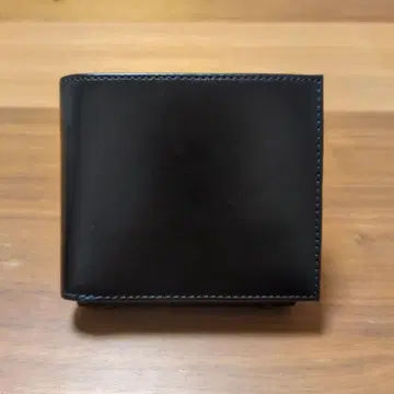 세일 천연 가죽 2단 접이식 지갑 스무스 가죽 블랙