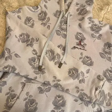 Jordan 로즈 패턴 후드티