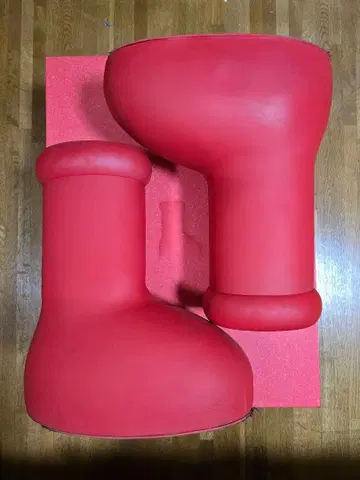 미스치프 MSCHF 빅 레드 부츠