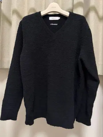 카시웨어 V넥 니트 사이즈 M 블랙