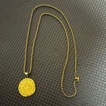 새상품 메달형 목걸이 gold