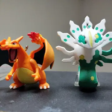 가샤트 콜렉트 리자몽+화이트 지가르데