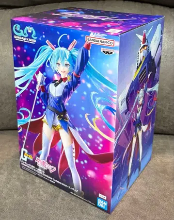 하츠네 미쿠 건담 피규어 45주년 콜라보 콜라보레이션