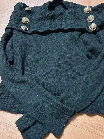 d.i.a. 블랙 니트 긴팔 버튼 포함