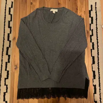 MICHAEL KORS 그레이 레이스 밑단 긴팔 스웨터 P/L