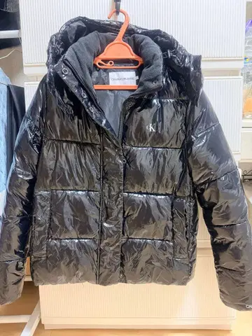 CALVIN KLEIN JEANS 블랙 다운 자켓 S