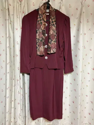 LOVE RICH 버건디 셋업 후타바 레트로