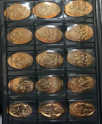 디즈니 수베니어 메달 60개 케이스 포함