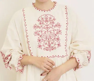 사만사 모스모스 배색 자수 원피스 아이보리 M