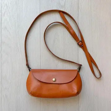 Lien 리앙 브라운 가죽 숄더백