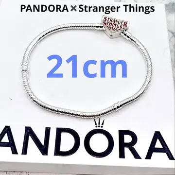 PANDORAStranger Things 팔찌 180 로고