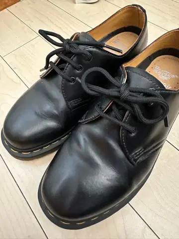 닥터 마틴 10085001 블랙