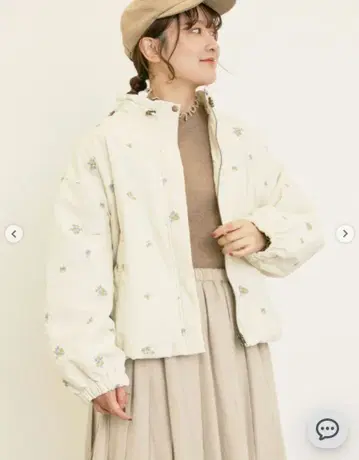 새상품급 사만사 모스모스 작은 꽃 총 자수 패딩 자켓 아이보리 sm2