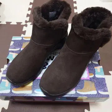 스케쳐스 브라운 퍼 숏부츠