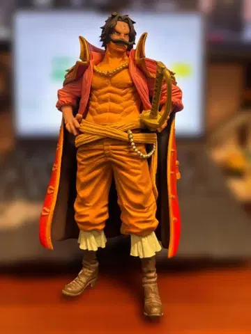 [ KING OF ARTIST ] 골 D. 로저 피규어