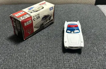 토미카 카즈 핀 맥 미사일