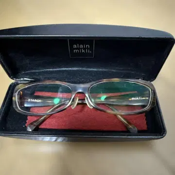 alain mikli. STARGAZER 안경 브라운 계열