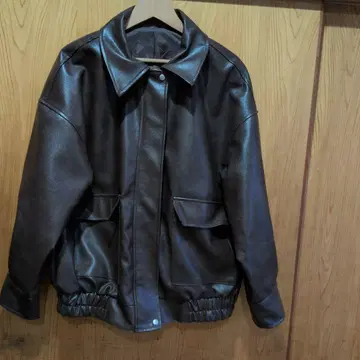 다크 브라운 가죽 자켓