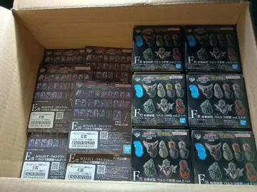 제일복권 울트라맨 F상 괴수 머리 가면 16개 E상 5개 미개봉품 세트