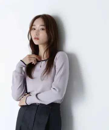 NATURAL BEAUTY BASIC 메탈 포인트 바이컬러 니트