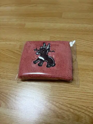 치나츠 화백의 사슴 리스트 밴드