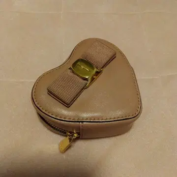 하트 모양 핑크 코인 케이스
