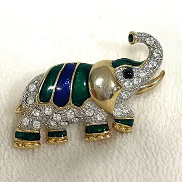 빈티지 코끼리 모티브 브로치 에나멜 x 큐빅 행운 모티브