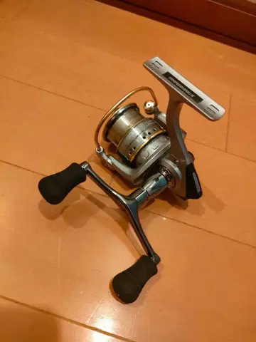 ABU 가르시아 2500 낚시릴